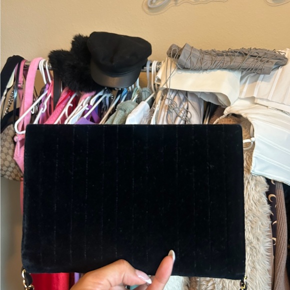 Chanel Black Shoulder Bag with Gold Chain - Picture 10 of 14